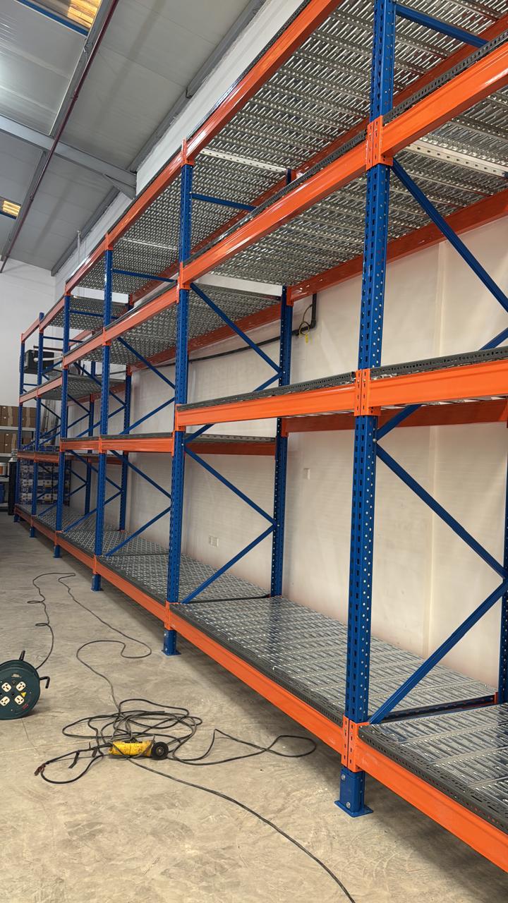 Racking with GI Gratings
